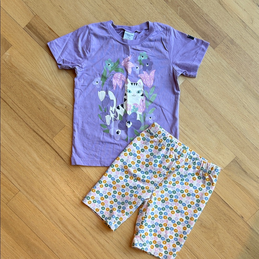 Hanna Andersson and Polarn o Pyret tshirt bike shorts, Sz 4-5Y